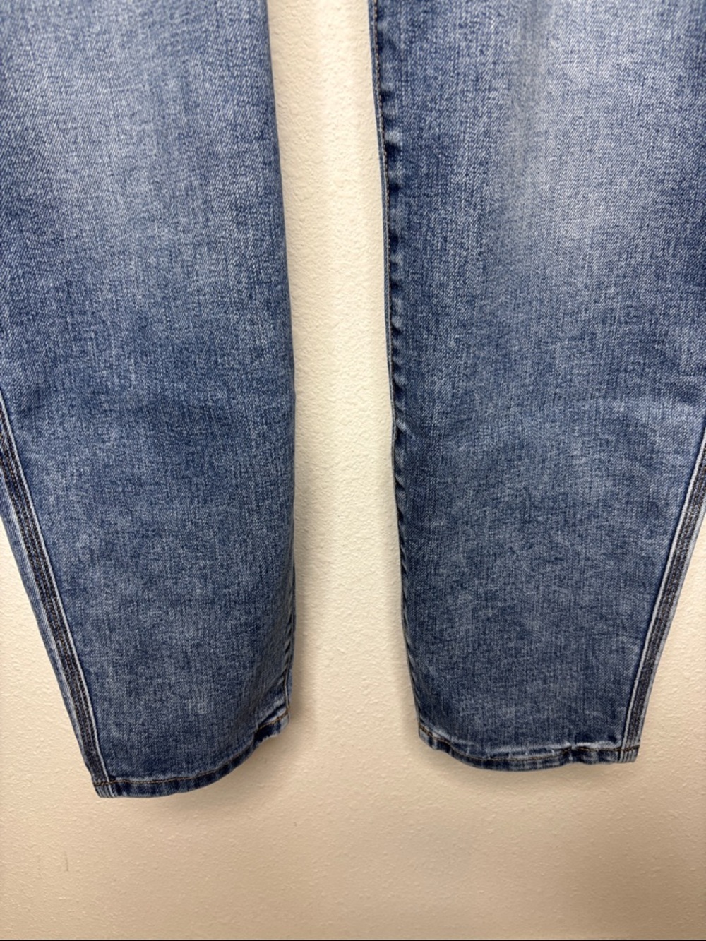 Lane Bryant size 20 Blue Skinny Mid-Rise Jeans. Signature fit - Picture 4 of 8